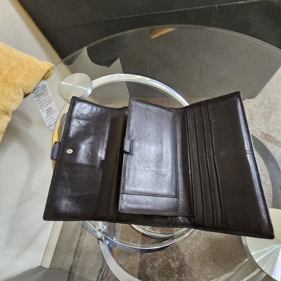 Wallets - Picture 4 of 11